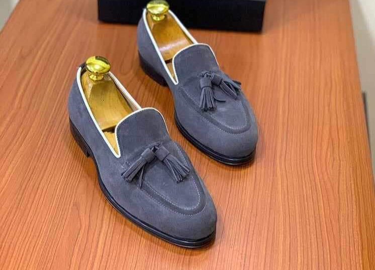 Stylish Grey Suede Tassel Loafers for Men - Sophisticated & Comfortable